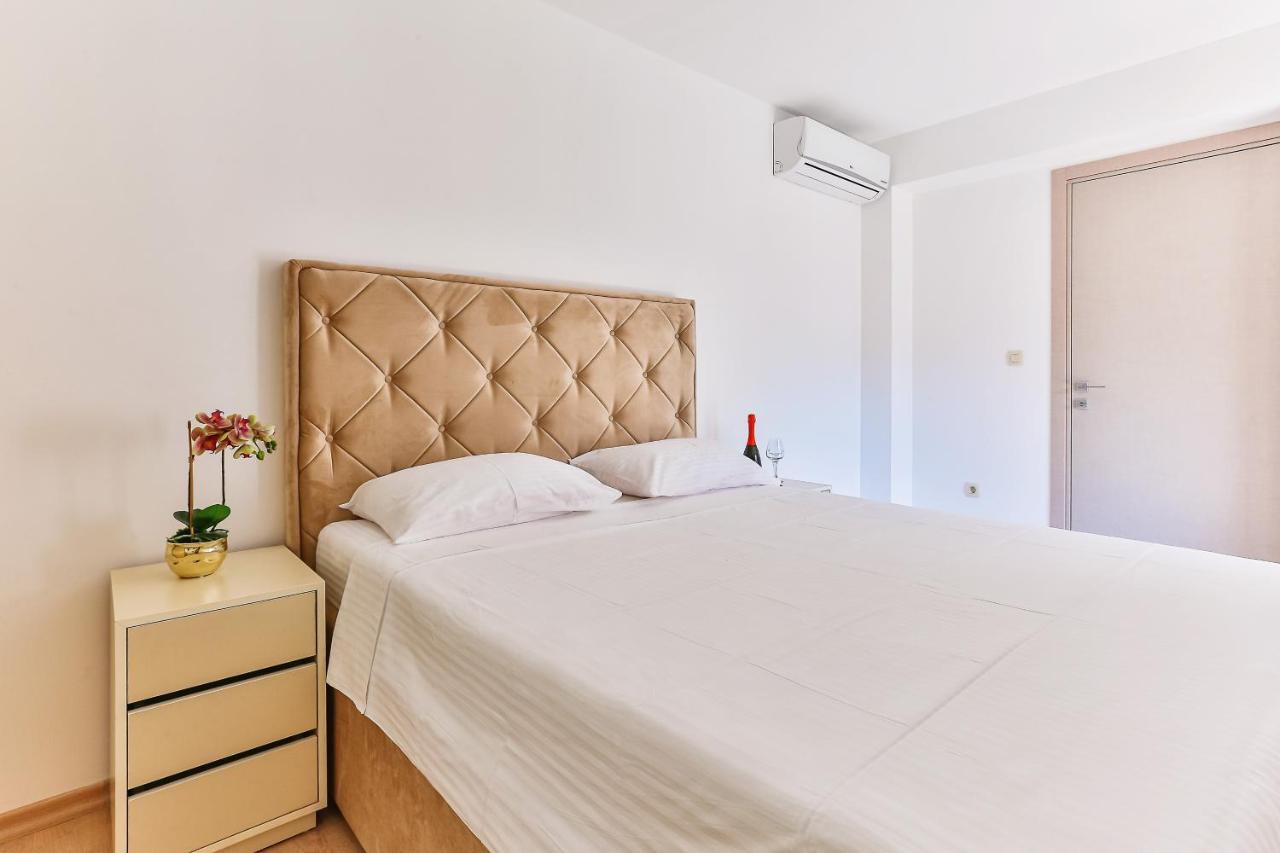 Montesun Fontana Apartments Budva Buitenkant foto