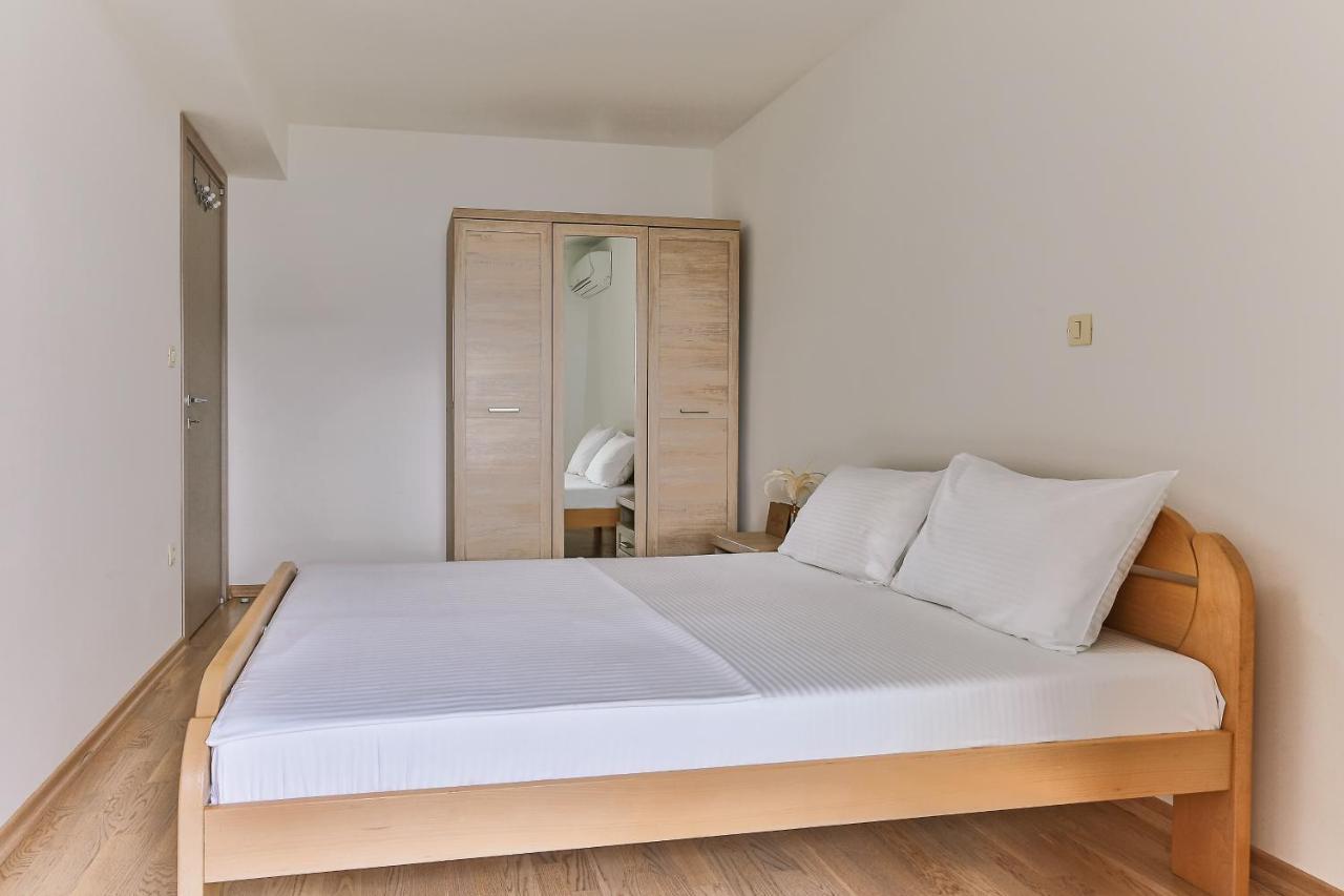 Montesun Fontana Apartments Budva Buitenkant foto