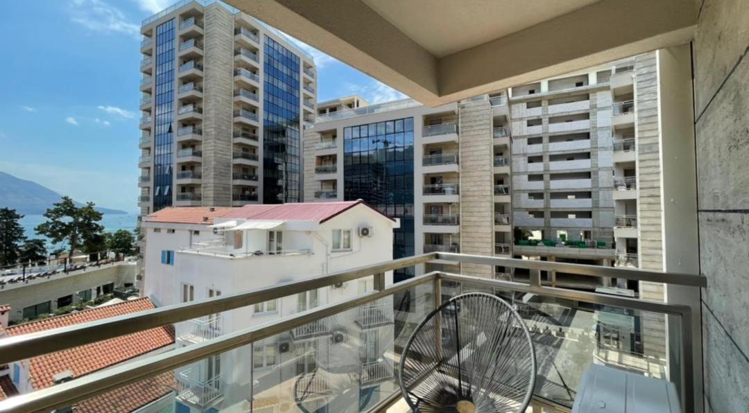 Montesun Fontana Apartments Budva Buitenkant foto